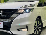 【LEDヘッドライト】悪天候や夜間走行時も良好な視界を確保し安心して運転できる高輝度LEDヘッドライトを装備!点灯速度が早く、消費電力も抑えられています。