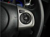 【クルーズコントロール】ステアリングの右側には高速道路で威力を発揮するオートクルーズの操作スイッチががついています。手元で操作ができるので、安全に運転できます!