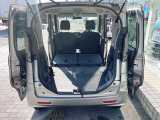 リヤシートを倒せばご覧の通り!沢山の荷物を積むことが出来ます♪
