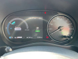 視認性の高いメーターで運転情報を的確に把握できます!