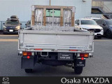 後方には足掛けがついています。