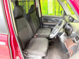 運転席シート廻りは使用感も少なく、良好な状態となっています。丁寧に使われていたことがよくわかりますね。