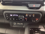 フロント両席にはシートヒーターが付いています!寒い日に便利な装備ですね。
