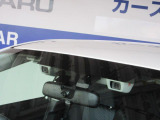 アイサイトは人の目と同じように2つのカメラでクルマ、人、2輪車を識別、判断し必要に応じて制御を行う運転支援システムです。