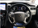 【車屋】として、長く車業界に従事した経験豊富なスタッフが多数在籍しております。