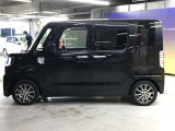 エンジンルーム、室内、クリーニング済みです。厳選したお車を屋内展示場にて展示中☆車両品質には自信がございます!ぜひ一度ご来店ください!!