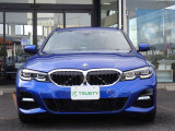 BMW在庫保有台数常時100台以上!ご来店の際はBMW本店(厚木市下荻野140-1)にご来店ください!弊社自慢の全天候型ショールーム!BMW在庫保有台数常時100台以上ございます!
