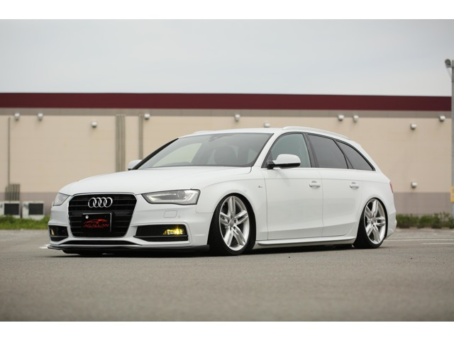 A4 2.0 TFSI Sラインパッケージ 