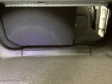 大きな開口部で使いやすい、トランクルームです。