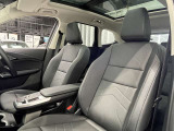 長時間の運転でも疲れにくく、オーナー様の事だけを考えて作成したBMWならではのとっておきのシートです。