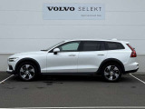 ◆サイド/流麗なプロポーションはVOLVO車の真骨頂。「美しいものと共にありたい」というオーナーの願いを満たします
