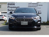 BMWの代名詞の【キドニーグリル】グリルが腎臓のように見えるので【キドニー】と呼ばれるようになりました。一目見ただけでBMWであると認識できる確固たるアイコンとして存在感を放ちます。