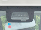 【スズキ セーフティサポート】走行中に前方の車両等を認識し、衝突しそうな時は警報とブレーキで衝突回避と被害軽減をアシスト。より安全にドライブをお楽しみいただけます。