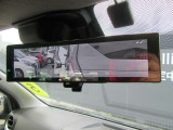 スマートルームミラー☆車体の後ろに取り付けたカメラで後方の様子を写し、その画像を提供します!