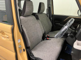 【フロントシート】さまざまな体格の方が快適に運転ができるよう配慮したシートになっております。
