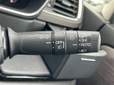 【オートライト(AUTO)】外の明るさをシステムが感知して、自動でヘッドライトが点灯します!ヘッドライトをつけ忘れを防ぐ便利機能です。