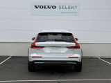◆バック/万が一を考え、安全性を重視する方に選ばれているVOLVO車。ドアを開閉するとその重み・厚みに驚くはず
