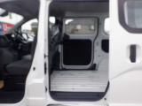 内外装およびエンジンル-ムなど専用クリ-ニング致します。車両クリ-ニングのプロが施工致しますので!高品質な1台に蘇りますよ♪(全在庫無料施工)