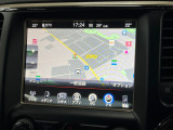 ●メモリー純正ナビ:一体感のあるナビは、高級感ある車内を演出してくれます。オーディオ機能も充実しておりますので、運転もより楽しめます♪
