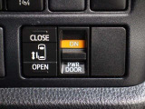 運転席からも操作ができる電動スライドドアです!乗り降り便利なうれしい装備です。