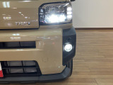 【LEDヘッドライト・LEDフォグ】LEDヘッドライト・フォグランプで視界を明るく照らしてくれるので、夜間走行の安心感を一層高めます♪LEDの明るい光が霧の発生や悪天候時に視界確保をサポートします!