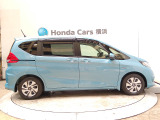 全長429cm、幅169cm、高さ171cmのお車になります。