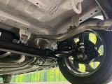 お車を安心してお乗りいただく為には、足回りの定期点検が欠かせません。サービスサポート(有償保証)では無料点検もご提供しており、安心のカーライフをお過ごしいただけるサポート体制が整っています。