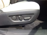 運転席パワーシートです。