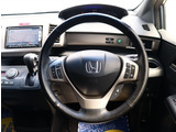 入庫時・販売時・納車前に、弊社基準の68項目に及ぶ点検整備を実施しております。