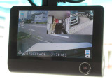 前・車内・後、3カメラ録画ドライブレコーダー付きで安心です。