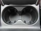 ☆運転席と助手席には500mlのペットボトルが入るドリンクホルダーがあります☆