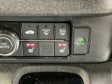 運転席/助手席シートヒーターで寒い日もすぐに温かくなり快適に過ごせます。2段階の温度調整が可能です