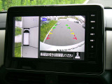 アラウンドビューモニター付きです 上から見たイメージで駐車出来ますので車庫入れの苦手な方も楽に駐車出来ます♪
