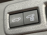 【パワーバックドア】スマートキーや運転席のボタンを押すだけでリアゲートが自動で開閉します!荷物を持っている時や、高い位置にあるバックドアを閉める際に便利な機能です♪
