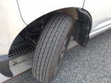 当社理想の中古車は値段の割に良質な物件です。金額が安くて当然な修復歴有の車や走行の多い車・金額は安いけれど諸費用が当社の数倍以上するお店が存在しますが当社は支払い総額で良質な物件を追求します。