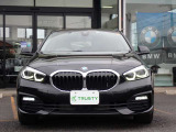 BMW在庫保有台数常時100台以上!ご来店の際はBMW本店(厚木市下荻野140-1)にご来店ください!弊社自慢の全天候型ショールーム!BMW在庫保有台数常時100台以上ございます!