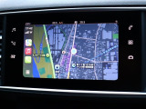 お車選びをお楽しみ頂けるよう、在庫車の展示スペースを十分に確保しております。