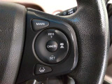 ホンダセンシング付きです!様々な安全装備と運転支援装置があなたを危険から守り運転の負担も軽減してくれます!操作は簡単ですので心配はしないで下さい。