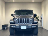 7スロットルグリルはJeep伝統の証です。SUVのみにこだわり続けている伝統あるJeep車へお乗り頂いてみてはいかがですか?