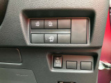 運転支援システムも多数装備されております。追突被害を軽減するエマージェンシーブレーキも付いております。