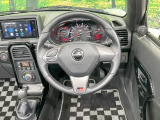 【純正革巻きステアリング】上質な革を使用することで、手にしっかり馴染みとても運転しやすいハンドルです♪