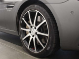 お気軽にお問い合わせください。Tel:075-325-0440 Mobile:090-6756-7496  中古車担当:廣田まで