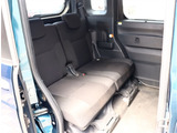 お車選びをお楽しみ頂けるよう、在庫車の展示スペースを十分に確保しております。
