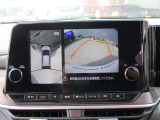 まるで上空から見下ろしているような感じで駐車が楽にできるインテリジェントアラウンドビューモニター!幅寄せが苦手な方でもサイドビューで確認することができますよ♪