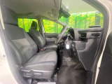 運転席シート廻りは使用感も少なく、良好な状態となっています。丁寧に使われていたことがよくわかりますね。