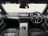 BMW専門のメカニックが、100項目にも上るポイントを徹底的にチェック。交換基準に達した部品があれば、弊社負担にて交換後、お客様へご納車致します。