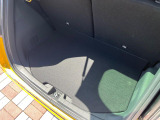 積み下ろしのしやすいデッキにはたっぷりと荷物を積み込んでいただけます。遊びから仕事まで、様々なシーンで頼れます♪