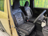 運転席シート廻りは使用感も少なく、良好な状態となっています。前オーナー様が丁寧に使っていたことがよくわかりますね。