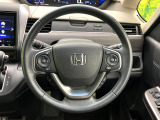 【純正革巻きステアリング】上質な革を使用することで、手にしっかり馴染みとても運転しやすいハンドルです♪
