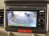 便利な3ビュー切り替え、ガイド線表示付きのバックカメラです!後退時、後方の視界をサポートします!